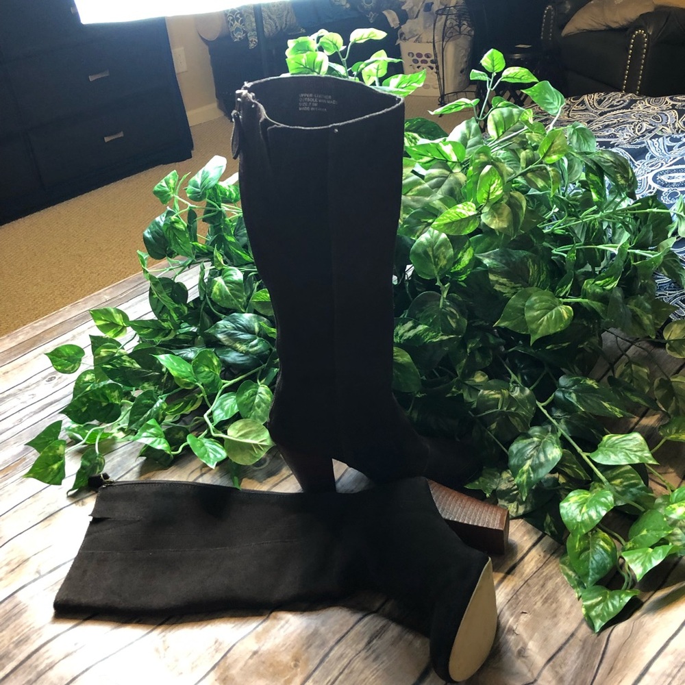 Brown heeled long boots 👢 size 7.5